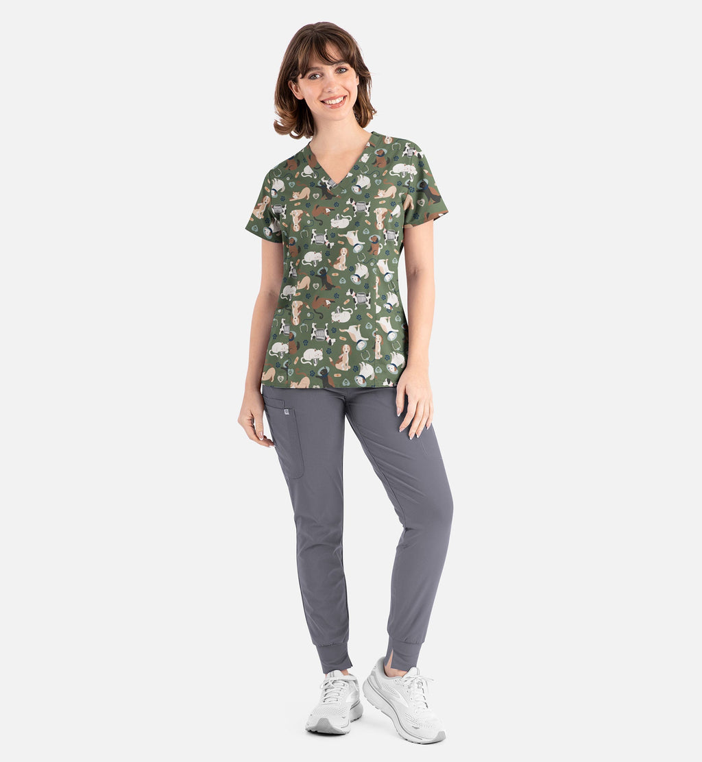 Maevn 1797 Women’s Curved V-Neck Print Top Cuddly Checkup