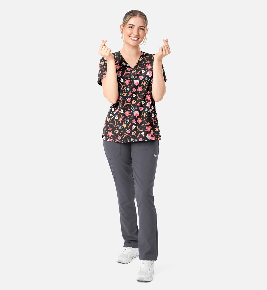 Maevn 1797 Women’s Curved V-Neck Print Top Love Notes