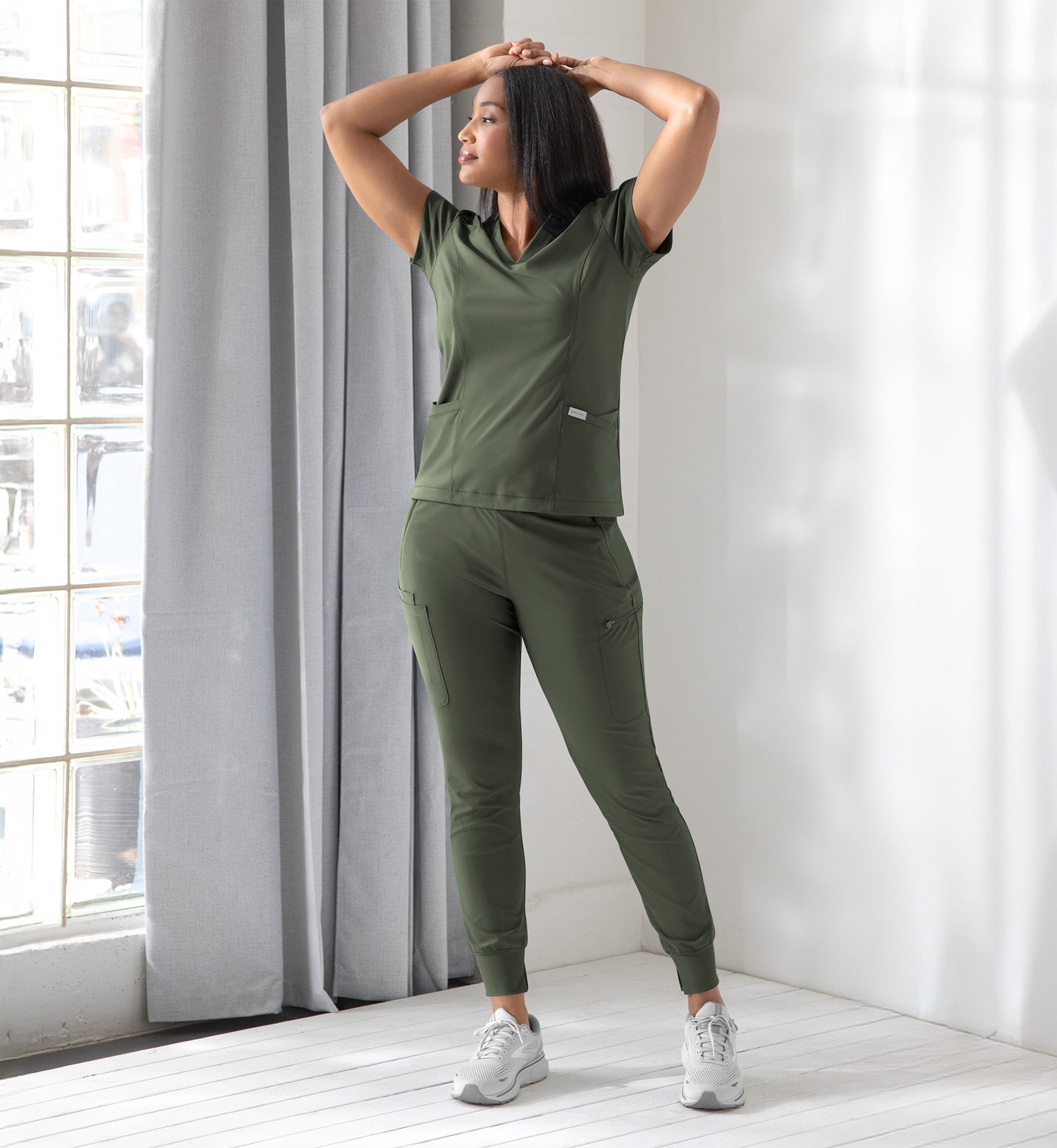 Embrace 2501 Zoe Banded V-Neck Top Olive