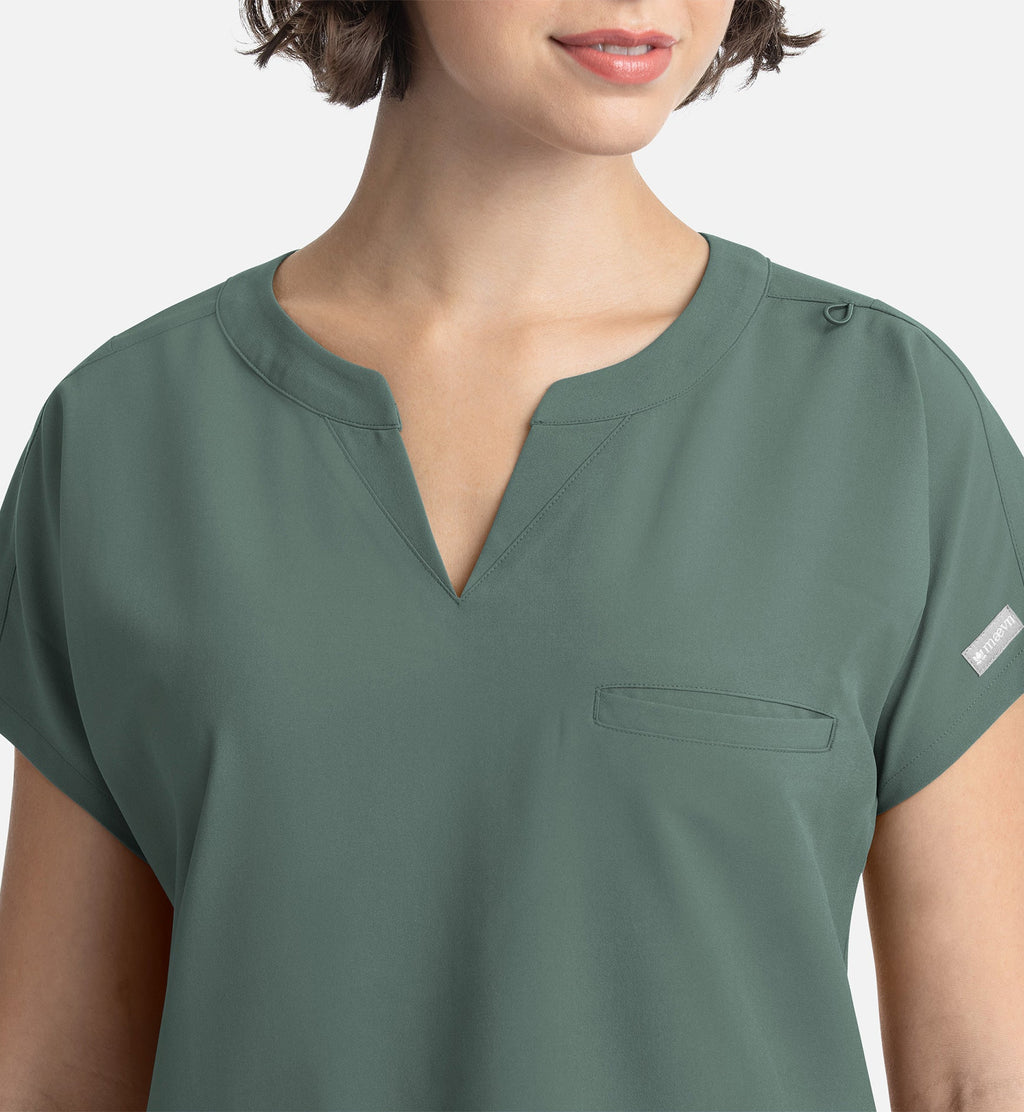Momentum 5003 Women's Tuckable Dolman Top Moss