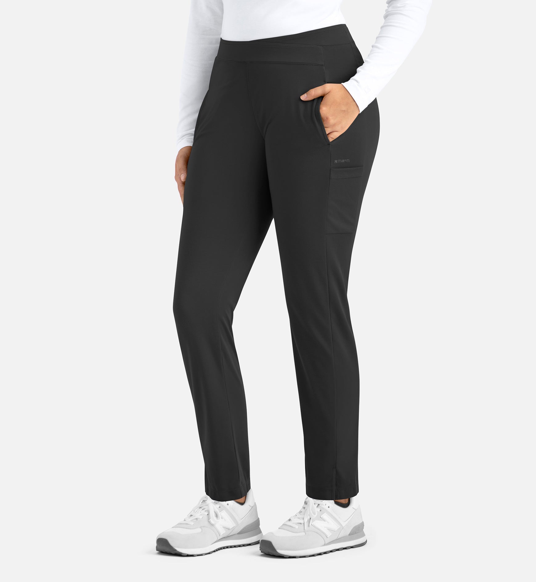 Focus 60301 Women's Mid Rise Tapered Pants Black