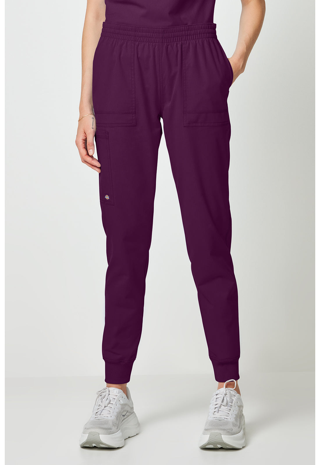 Forge DK275 Women's Mide Rise Cargo Scrub Joggers Wine