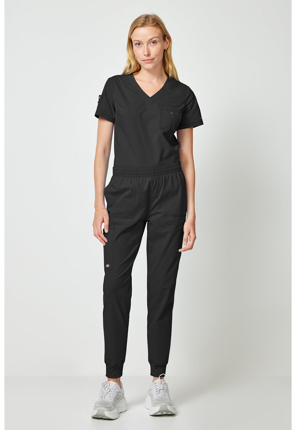 Forge DK275 Women's Mide Rise Cargo Scrub Joggers Black