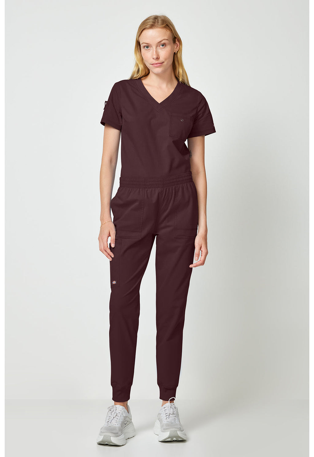 Forge DK275 Women's Women's Mide Rise Cargo Scrub Joggers Terrain