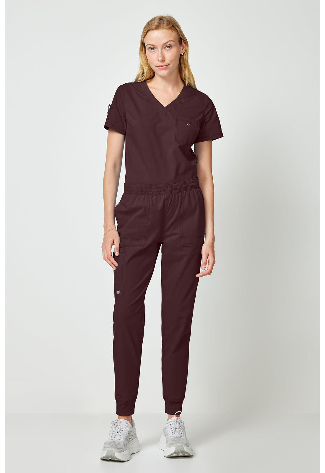 Forge DK275 Women's Women's Mide Rise Cargo Scrub Joggers Terrain