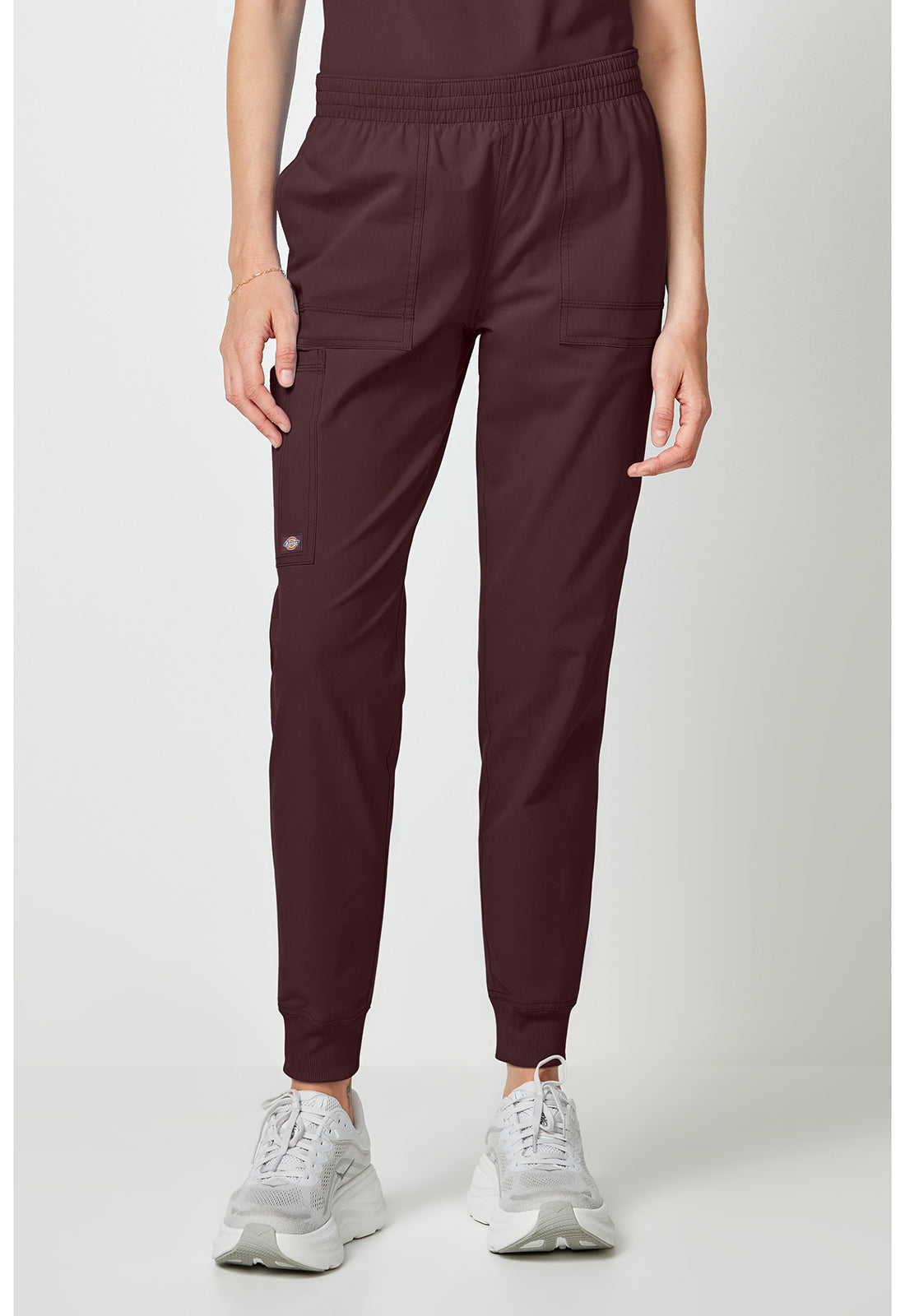 Forge DK275 Women's Women's Mide Rise Cargo Scrub Joggers Terrain