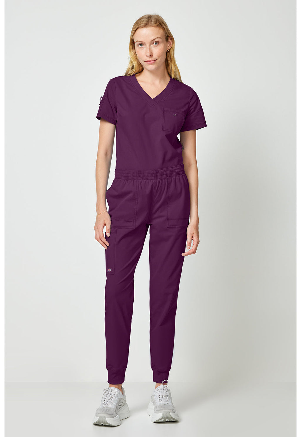 Forge DK275 Women's Mide Rise Cargo Scrub Joggers Wine