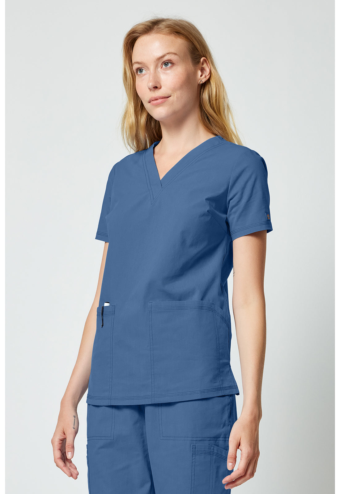 Forge DK856 Women's Women's V-neck Scrub Top Vintage Blue