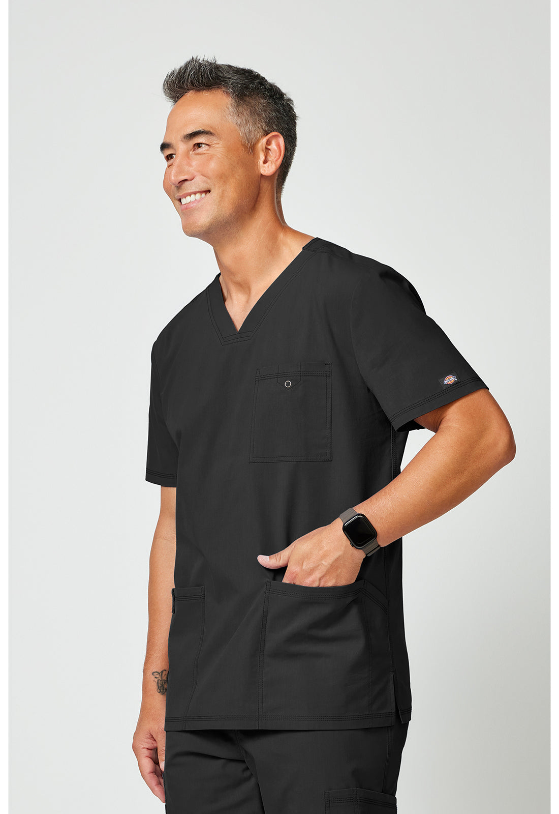 Forge DK859 Men's V-Neck Scrub Top Black