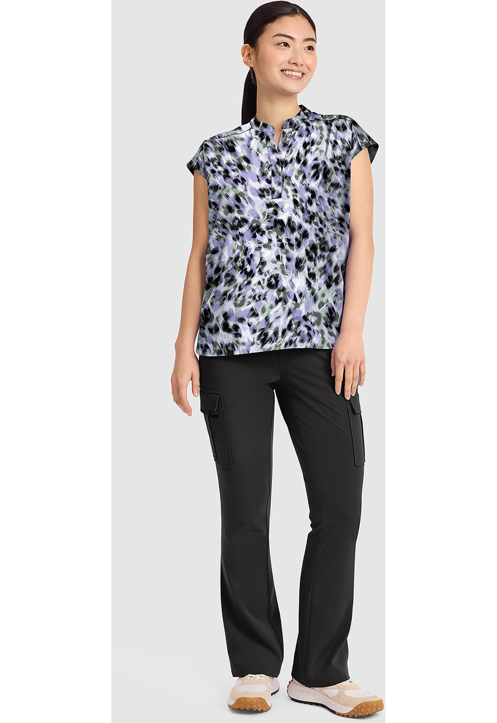 Prints HH912 Women's Journey Scrub Top Blurred Cheetah