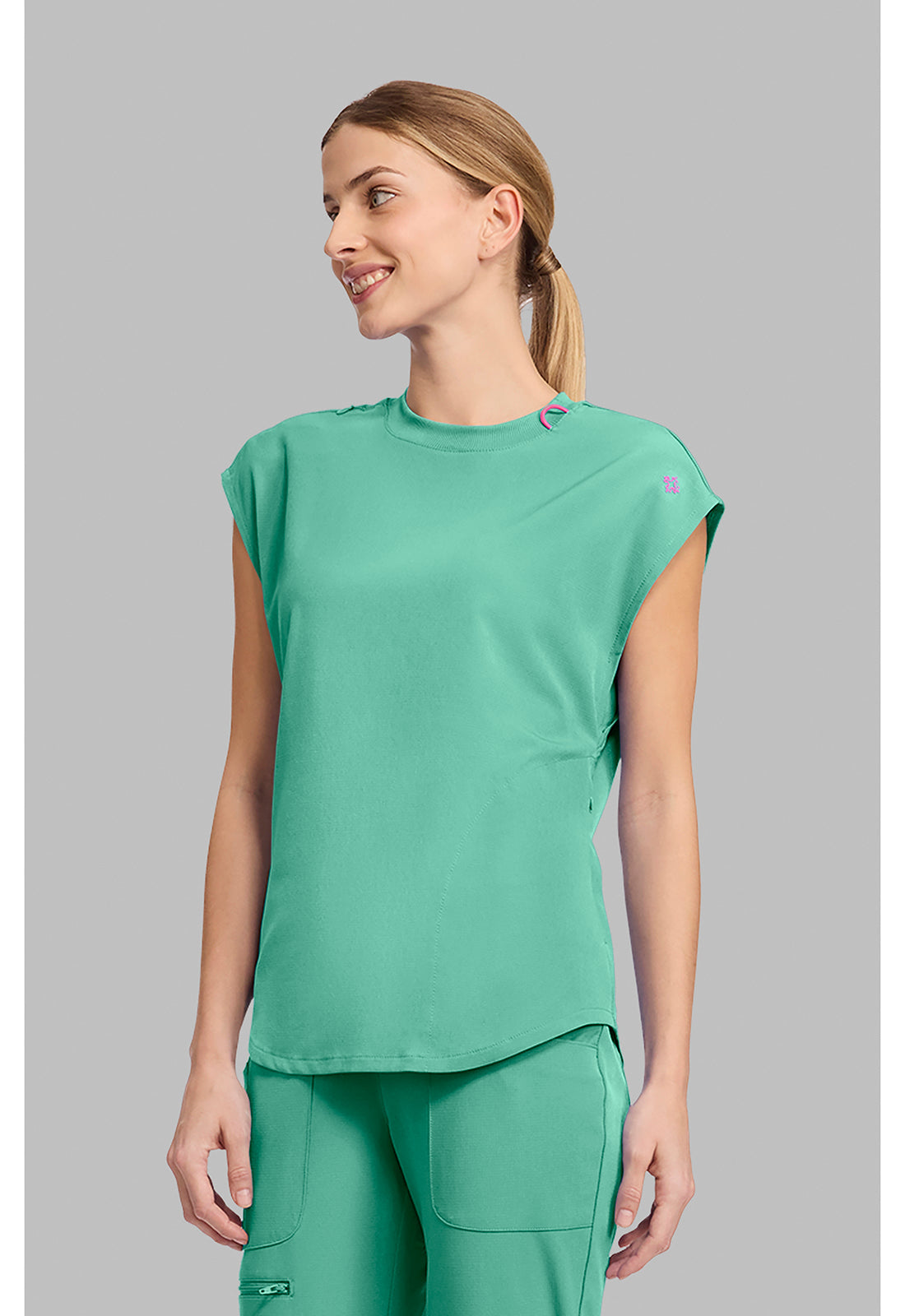 Amp MC703 Women's Round Neck Tuckable Scrub Top Mint Condition