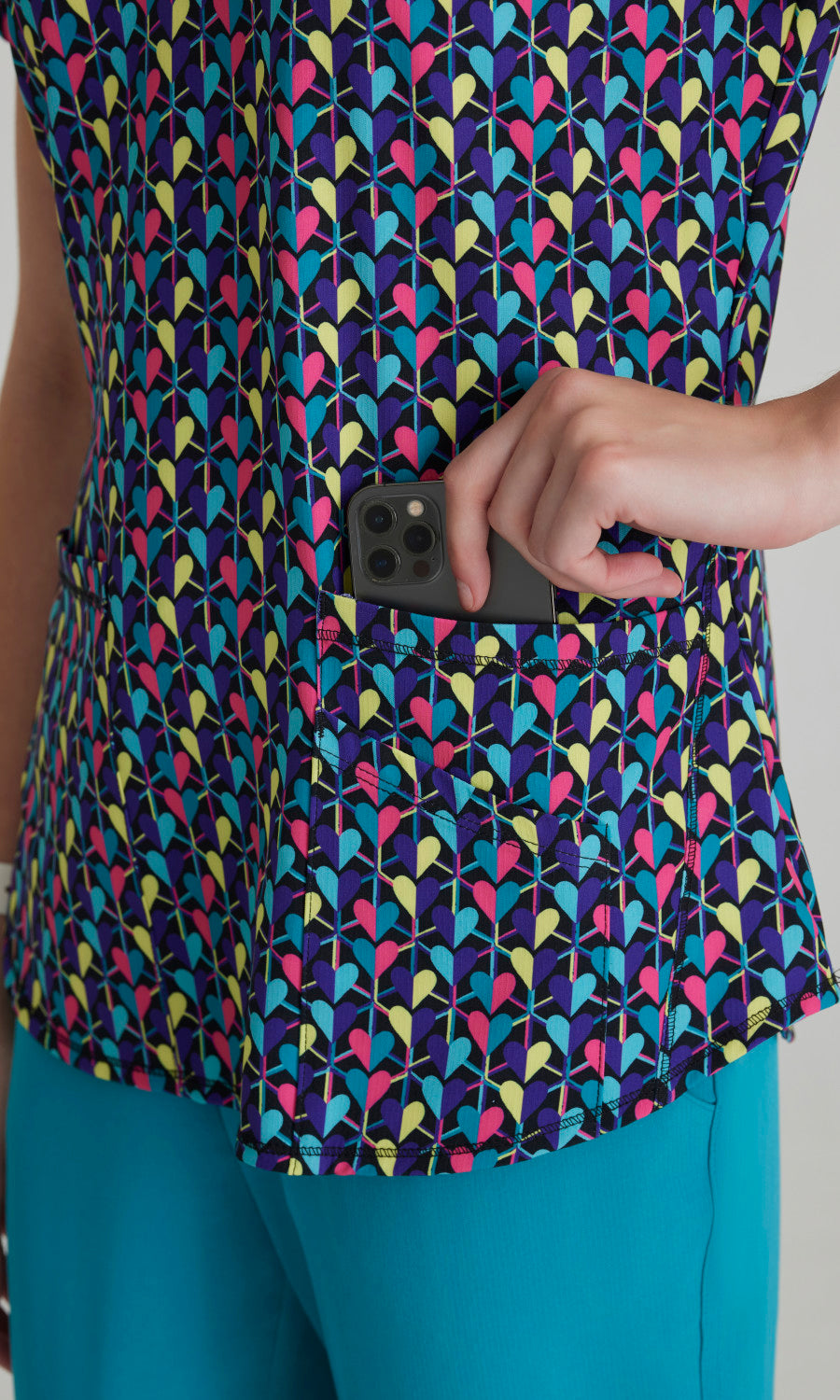 Skechers SKT021 Essence Scrub Top Deco Hearts