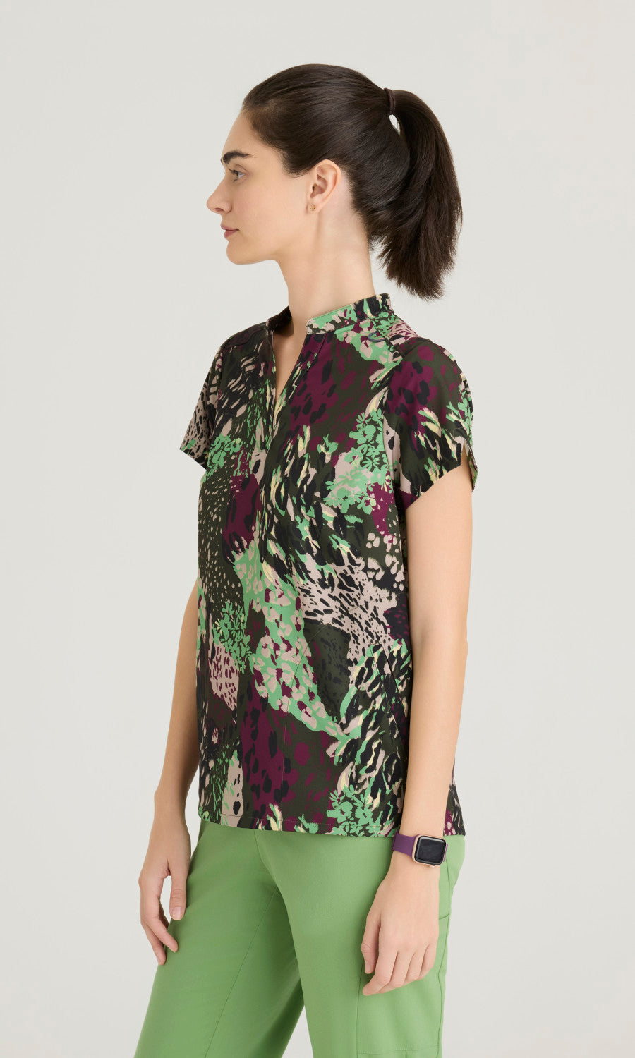 Grey's Anatomy Spandex Stretch GRST230G Avery Print Top Animal Expression