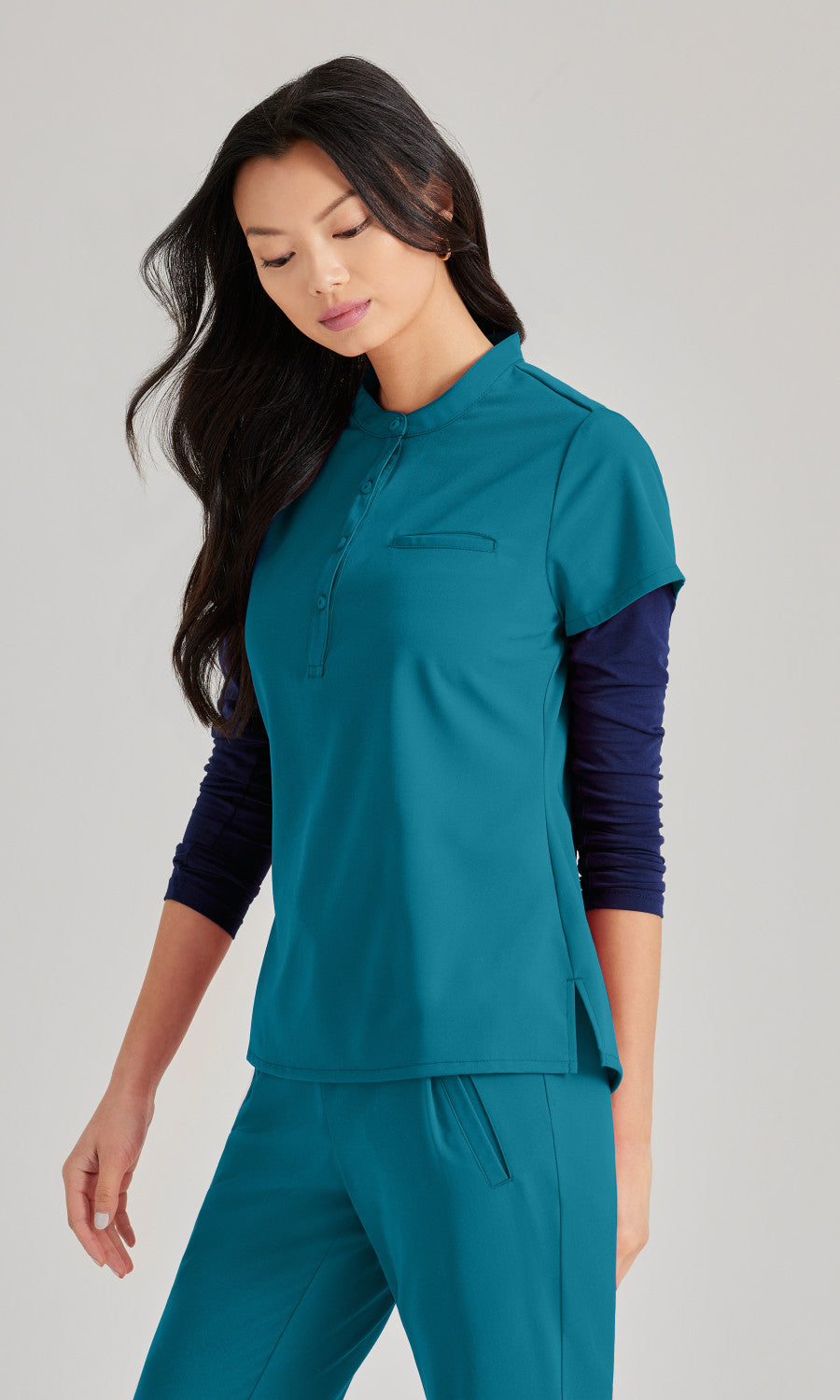 Barco Unify BUT163 Mission Scrub Top Bahama