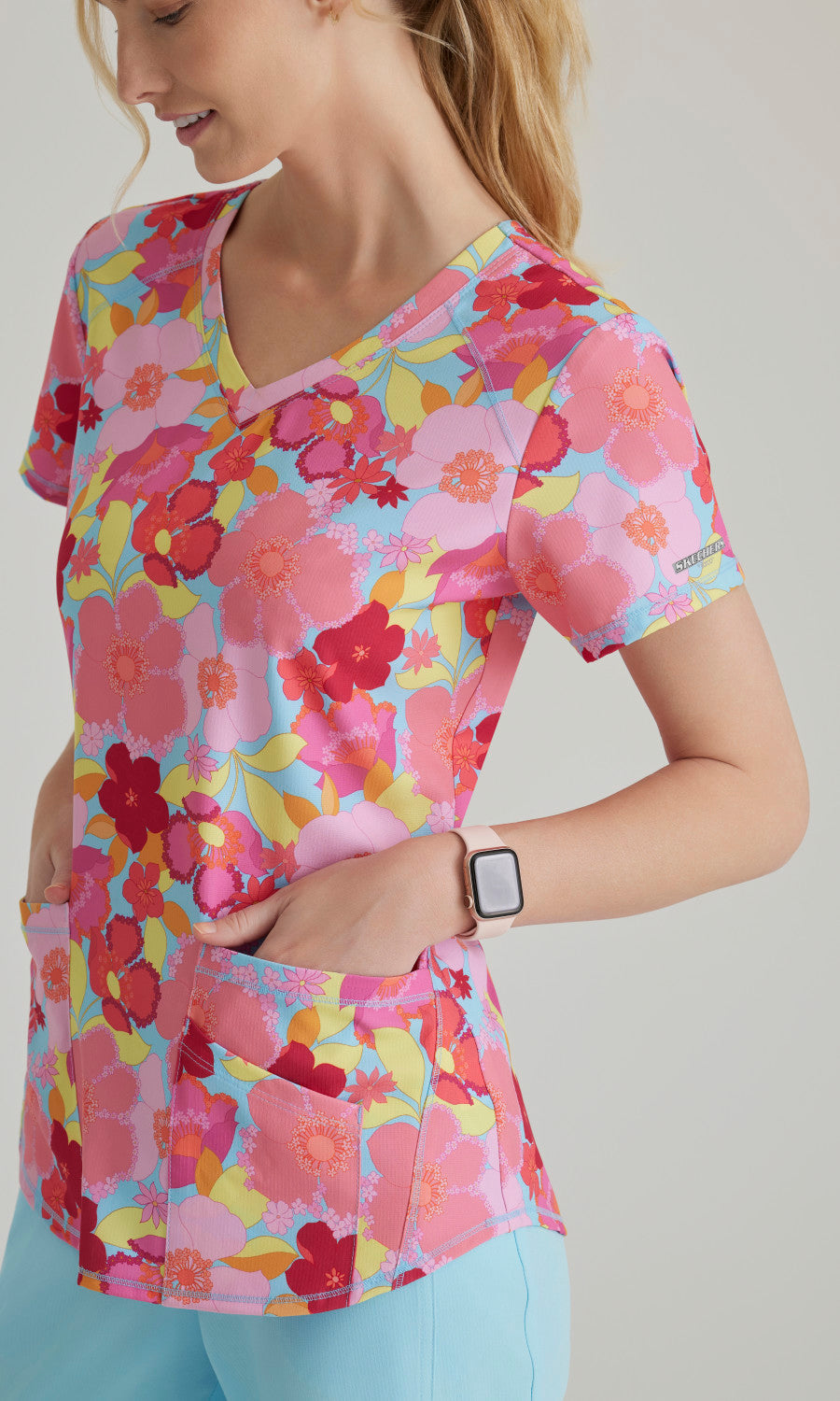 Skechers SKT021 Essence Scrub Top Blissful Blossom