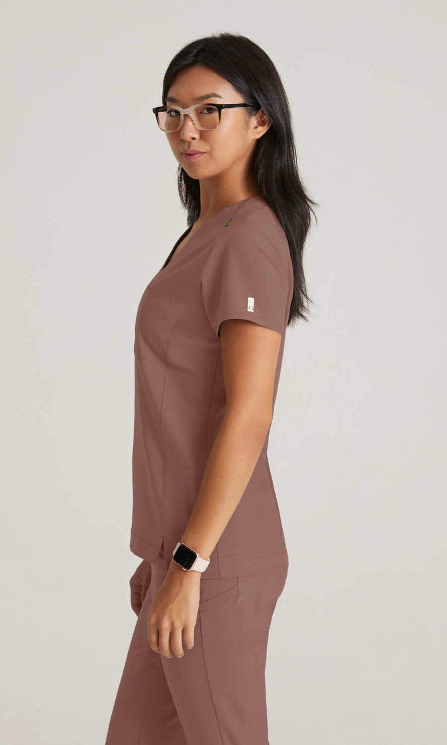 Grey's Anatomy Evolve GSST181 Sway Tuck-In Scrub Top Driftwood